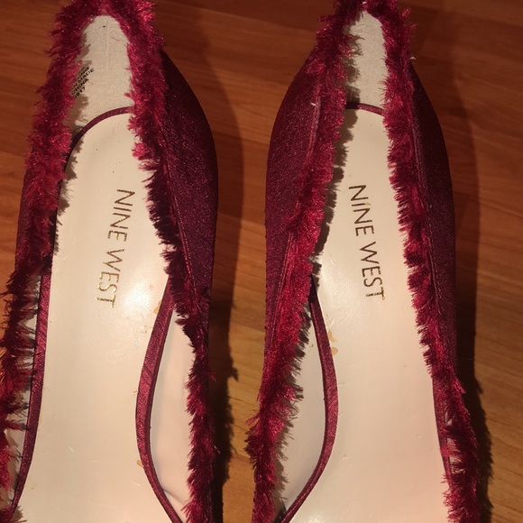 Like New - Nine West Stiletto pump - Picture 9 of 11